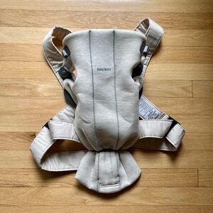 Baby Bjorn Carrier Mini